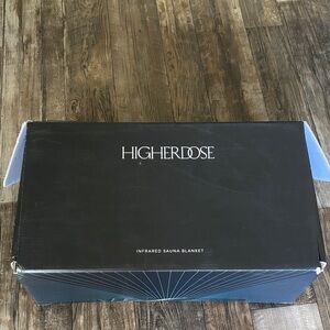HigherDOSE Black Infrared Sauna Blanket